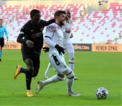Süper Lig: D.G Sivasspor: 3 - Gençlerbirliği: 1 (Maç sonucu) Süper Lig: D.G Sivasspor: 3 - Gençlerbirliği: 1 (Maç sonucu)