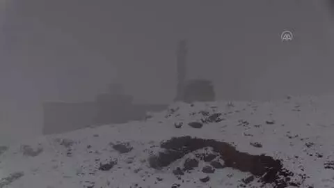 Tarihi İshak Paşa Sarayı'nda kış güzelliği