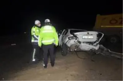 Son dakika haberleri... Korkunç kaza: TIR'a çarpan otomobil paramparça oldu, sürücüsü hayatını kaybetti Son dakika haberleri... Korkunç kaza: TIR'a çarpan otomobil paramparça oldu, sürücüsü hayatını kaybetti