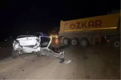 Son dakika haberleri... Korkunç kaza: TIR'a çarpan otomobil paramparça oldu, sürücüsü hayatını kaybetti Son dakika haberleri... Korkunç kaza: TIR'a çarpan otomobil paramparça oldu, sürücüsü hayatını kaybetti