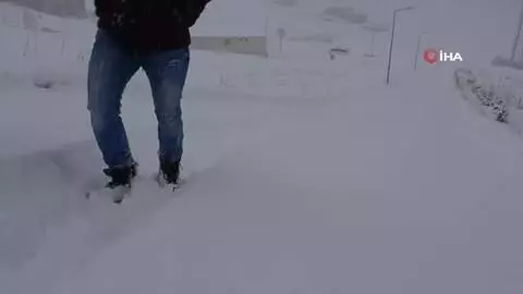 Van'da 3 aylık kar esareti başladı Van'da 3 aylık kar esareti başladı