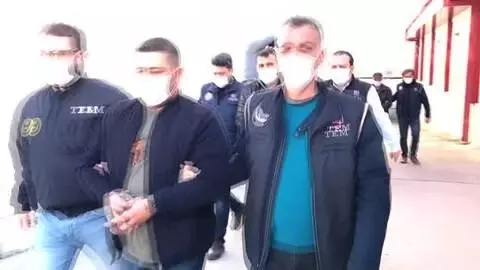 Son dakika haberi | Adana merkezli 3 ildeki PKK/KCK operasyonunda yakalanan 5 zanlıdan 3'ü tutuklandı Son dakika haberi | Adana merkezli 3 ildeki PKK/KCK operasyonunda yakalanan 5 zanlıdan 3'ü tutuklandı