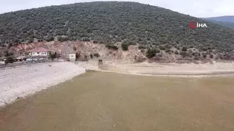 Atatürk tarafından yaptırılan baraj kuraklıkla karşı karşıya Atatürk tarafından yaptırılan baraj kuraklıkla karşı karşıya