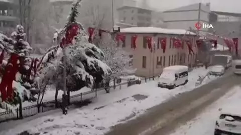 Bahçesaray'da karla mücadele çalışmaları sürüyor Bahçesaray'da karla mücadele çalışmaları sürüyor