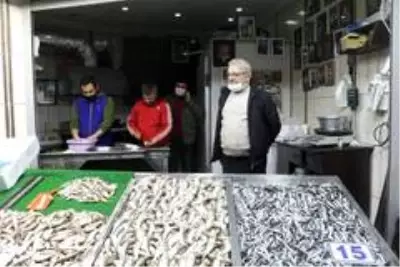 Balık çeşitlendi, fiyatlar yükseldi Balık çeşitlendi, fiyatlar yükseldi