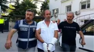 Bursa'da eski 'Bacak güzeli'nin evindeki cinayete 18 yıl hapis Bursa'da eski 'Bacak güzeli'nin evindeki cinayete 18 yıl hapis