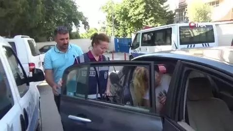 Bursa'da eski 'Bacak güzeli'nin evindeki cinayete 18 yıl hapis Bursa'da eski 'Bacak güzeli'nin evindeki cinayete 18 yıl hapis
