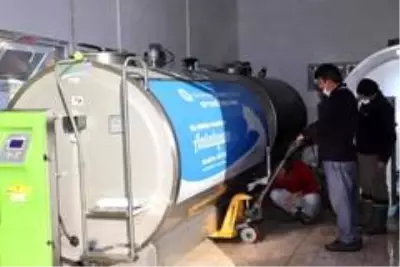 Büyükşehir'den Elmalı Yuva'ya 4 tonluk süt tankı Büyükşehir'den Elmalı Yuva'ya 4 tonluk süt tankı
