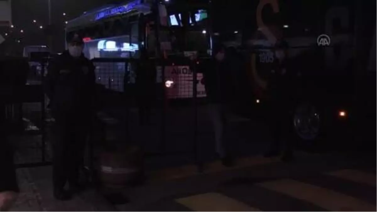 Galatasaray kafilesi, Trabzon'a geldi