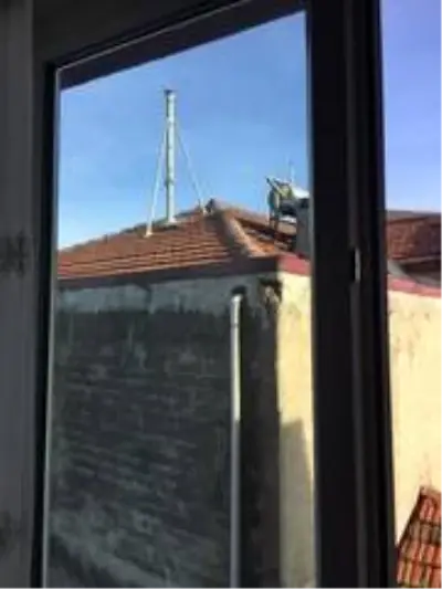 Gelen tepkilere rağmen ev benim dedi baz istasyonun kurulmasına izin verdi Gelen tepkilere rağmen ev benim dedi baz istasyonun kurulmasına izin verdi