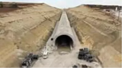 Halkalı-Kapıkule Hızlı Tren Projesi ile 4 saatlik yol 1 saat 20 dakikaya inecek Halkalı-Kapıkule Hızlı Tren Projesi ile 4 saatlik yol 1 saat 20 dakikaya inecek