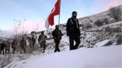 Son dakika haber: İzciler Allahuekber Dağı şehitlerini andı Son dakika haber: İzciler Allahuekber Dağı şehitlerini andı