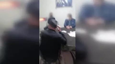 Kovid-19 tedbirlerini ihlal edip kumar oynayan 8 kişiye 30 bin lira ceza Kovid-19 tedbirlerini ihlal edip kumar oynayan 8 kişiye 30 bin lira ceza