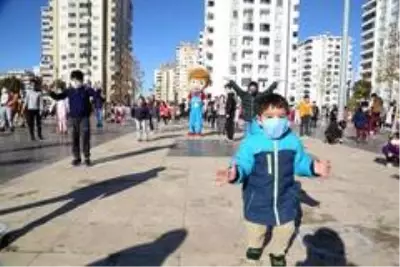 Son dakika haberleri | Şahincan çocuklar ve gençlere spor yaptırdı Son dakika haberleri | Şahincan çocuklar ve gençlere spor yaptırdı