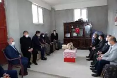 Şehit Piyade Er Halil İbrahim Kartal'ın ailesine ziyaret Şehit Piyade Er Halil İbrahim Kartal'ın ailesine ziyaret
