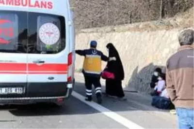 TEM'de 3 araç çarpıştı: 1 yaralı TEM'de 3 araç çarpıştı: 1 yaralı