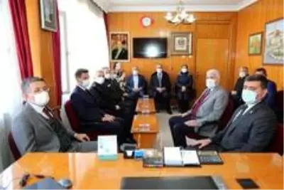 Vali Ali Çelik: Aslanapa için elimden gelen desteği vereceğim Vali Ali Çelik: Aslanapa için elimden gelen desteği vereceğim