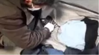 Yabancı uyruklu şahsın valizinden 2 kilo 92 gram metamfetamin çıktı Yabancı uyruklu şahsın valizinden 2 kilo 92 gram metamfetamin çıktı