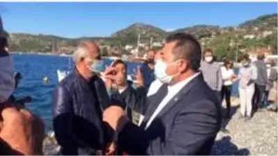 Yıkım yapılan köydeki vatandaşlardan CHP'li vekil Mürsel Alban'a sert tepki Yıkım yapılan köydeki vatandaşlardan CHP'li vekil Mürsel Alban'a sert tepki