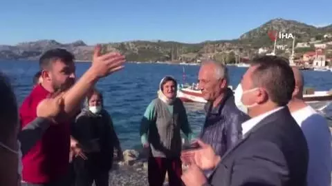 Yıkım yapılan köydeki vatandaşlardan CHP'li vekil Mürsel Alban'a sert tepki Yıkım yapılan köydeki vatandaşlardan CHP'li vekil Mürsel Alban'a sert tepki