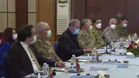 Akar, Libya Yüksek Devlet Konseyi Başkanı El Meşri ile görüştü Akar, Libya Yüksek Devlet Konseyi Başkanı El Meşri ile görüştü