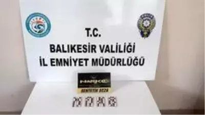 Son Dakika | Balıkesir'de 8 kişiye uyuşturucu operasyonu; 2 kişi tutuklandı Son Dakika | Balıkesir'de 8 kişiye uyuşturucu operasyonu; 2 kişi tutuklandı