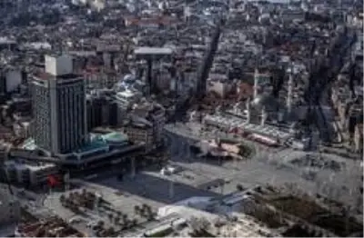 Polis helikopteriyle kısıtlama denetiminde İstanbul'un eşsiz manzarası görüntülendi