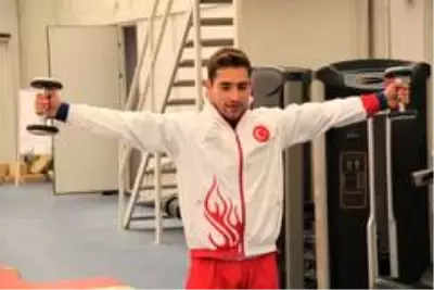 Şampiyon cimnastikçi İbrahim Çolak, 2021 Olimpiyatları'na tam gaz hazırlanıyor Şampiyon cimnastikçi İbrahim Çolak, 2021 Olimpiyatları'na tam gaz hazırlanıyor