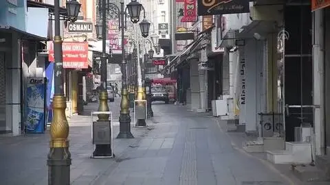 Son dakika! Cadde ve sokaklar boş kaldı Son dakika! Cadde ve sokaklar boş kaldı
