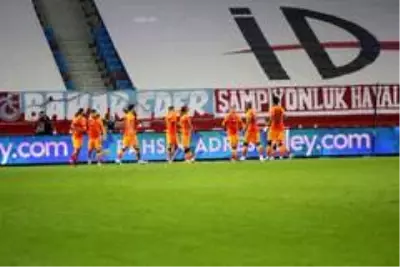 Galatasaray, Trabzonspor'u 2-0 mağlup etti Galatasaray, Trabzonspor'u 2-0 mağlup etti