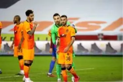 Galatasaray, Trabzonspor'u 2-0 mağlup etti Galatasaray, Trabzonspor'u 2-0 mağlup etti