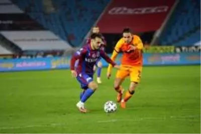 Galatasaray, Trabzonspor'u 2-0 mağlup etti Galatasaray, Trabzonspor'u 2-0 mağlup etti