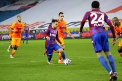 Galatasaray, Trabzonspor'u 2-0 mağlup etti Galatasaray, Trabzonspor'u 2-0 mağlup etti