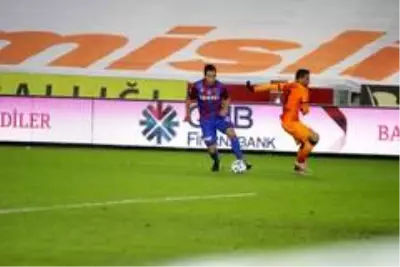 Galatasaray, Trabzonspor'u 2-0 mağlup etti Galatasaray, Trabzonspor'u 2-0 mağlup etti