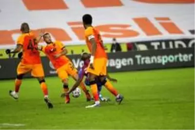 Galatasaray, Trabzonspor'u 2-0 mağlup etti Galatasaray, Trabzonspor'u 2-0 mağlup etti