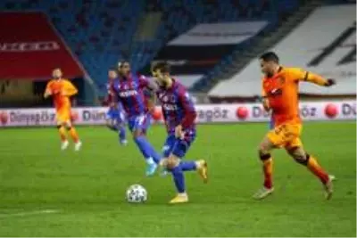 Galatasaray, Trabzonspor'u 2-0 mağlup etti Galatasaray, Trabzonspor'u 2-0 mağlup etti