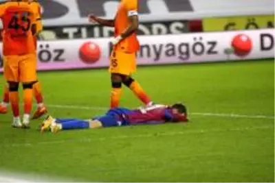 Galatasaray, Trabzonspor'u 2-0 mağlup etti Galatasaray, Trabzonspor'u 2-0 mağlup etti