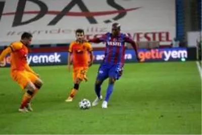 Galatasaray, Trabzonspor'u 2-0 mağlup etti Galatasaray, Trabzonspor'u 2-0 mağlup etti