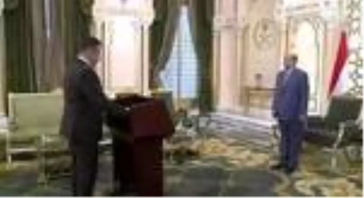 Yemen'in yeni hükümeti Suudi Arabistan'da yemin etti