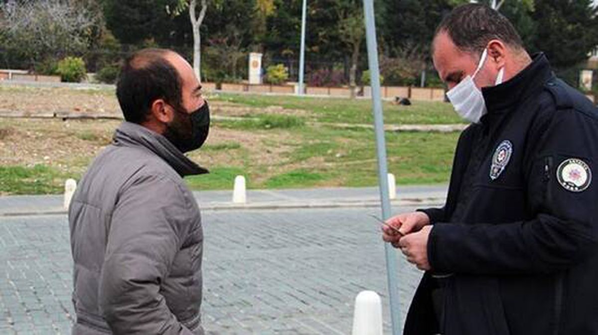 Gidecek yeri olmadığını söylemesine rağmen ceza kesilen kişiye yardım eli uzatıldı