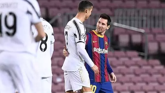 Cristiano Ronaldo 21. yüzyılın en iyi futbolcusu seçildi Cristiano Ronaldo 21. yüzyılın en iyi futbolcusu seçildi