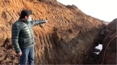 Son dakika... Cumhurbaşkanı Erdoğan'ın 'kuraklık' uyarısını dikkate aldı, kazdırdığı araziden günlük 300 ton su çıkacak Son dakika... Cumhurbaşkanı Erdoğan'ın 'kuraklık' uyarısını dikkate aldı, kazdırdığı araziden günlük 300 ton su çıkacak