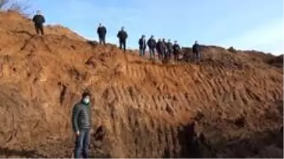 Son dakika... Cumhurbaşkanı Erdoğan'ın 'kuraklık' uyarısını dikkate aldı, kazdırdığı araziden günlük 300 ton su çıkacak Son dakika... Cumhurbaşkanı Erdoğan'ın 'kuraklık' uyarısını dikkate aldı, kazdırdığı araziden günlük 300 ton su çıkacak