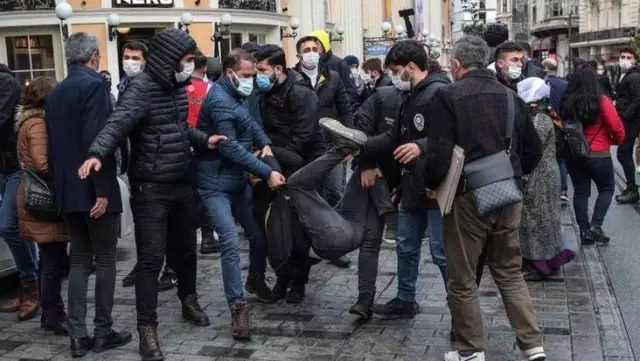 Guardian HDP'yi yazdı: Guardian HDP'yi yazdı: