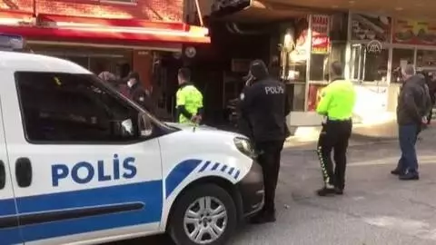 Son dakika: KAHRAMANMARAŞ - Kısıtlamayı ihlal edip sokakta kavga eden kişilere para cezası uygulandı Son dakika: KAHRAMANMARAŞ - Kısıtlamayı ihlal edip sokakta kavga eden kişilere para cezası uygulandı
