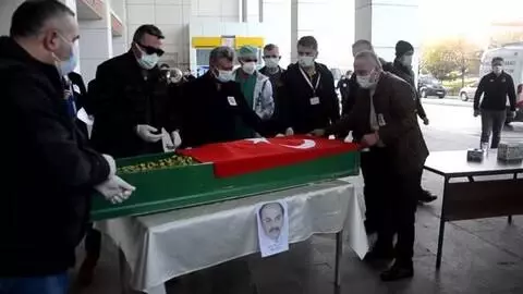 Son dakika! Kovid-19'dan hayatını kaybeden hastane personeli için tören düzenlendi Son dakika! Kovid-19'dan hayatını kaybeden hastane personeli için tören düzenlendi