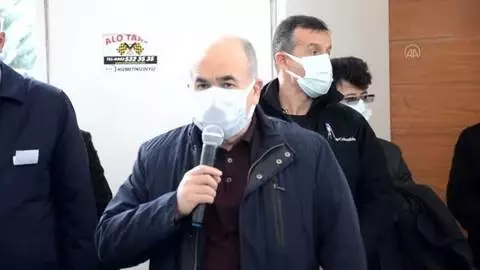 Son dakika! Kovid-19'dan hayatını kaybeden hastane personeli için tören düzenlendi Son dakika! Kovid-19'dan hayatını kaybeden hastane personeli için tören düzenlendi
