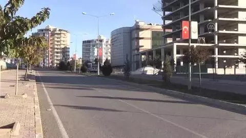 Cadde ve sokaklar boş kaldı