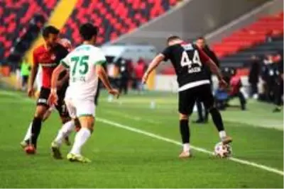 Süper Lig: Gaziantep FK: 3 Aytemiz Alanyaspor: 1 (Maç sonucu) Süper Lig: Gaziantep FK: 3 Aytemiz Alanyaspor: 1 (Maç sonucu)