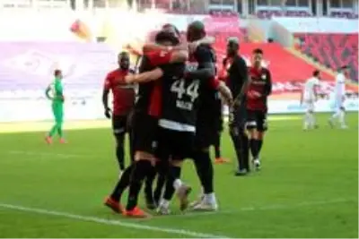 Süper Lig: Gaziantep FK: 3 Aytemiz Alanyaspor: 1 (Maç sonucu) Süper Lig: Gaziantep FK: 3 Aytemiz Alanyaspor: 1 (Maç sonucu)